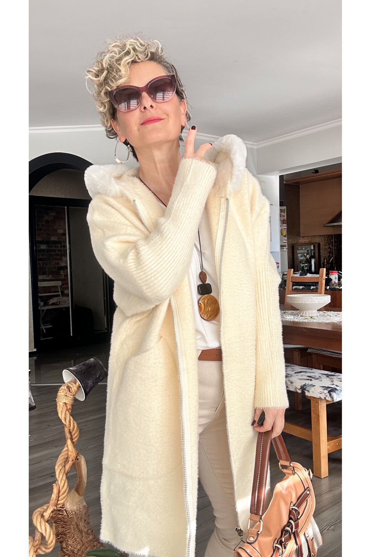 Flori İthal Angore Kürk Kapşon Kol Şerit Detay Ceket Ekru