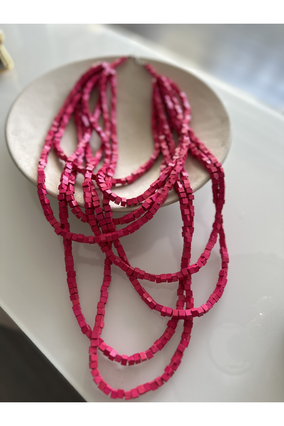 Fuşya Tahta Otantik Sekiz Sıra Kolye