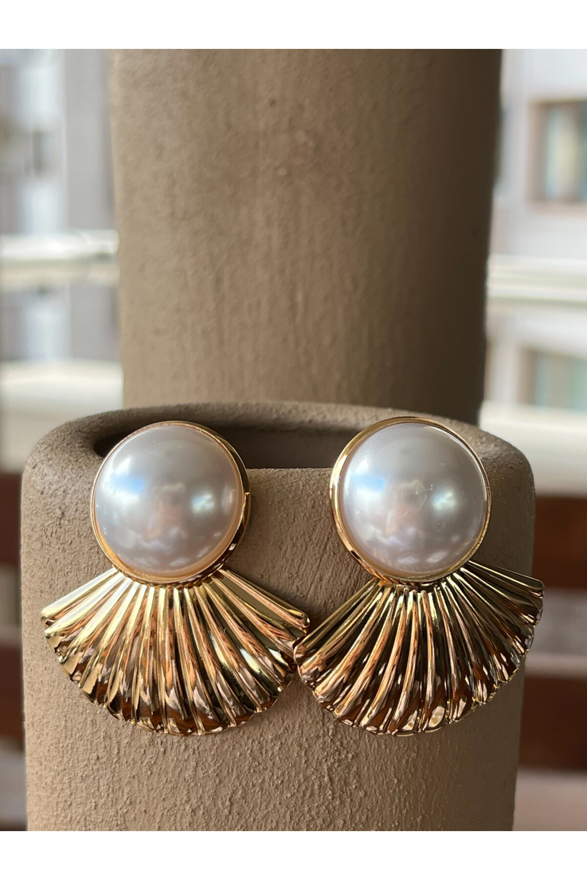 Marka Model İnci İstiridye Gold Küpe