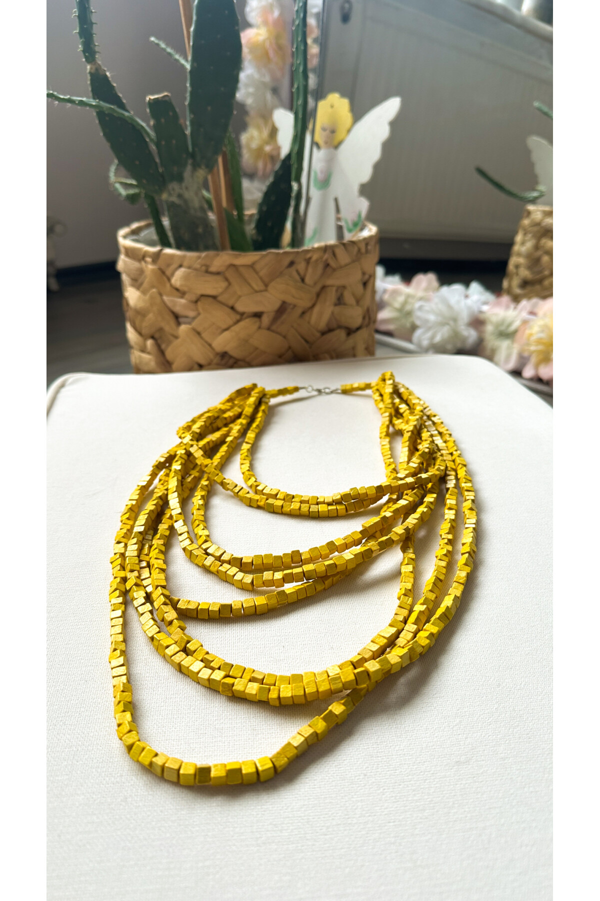 Sarı Tahta Otantik Sekiz Sıra Kolye