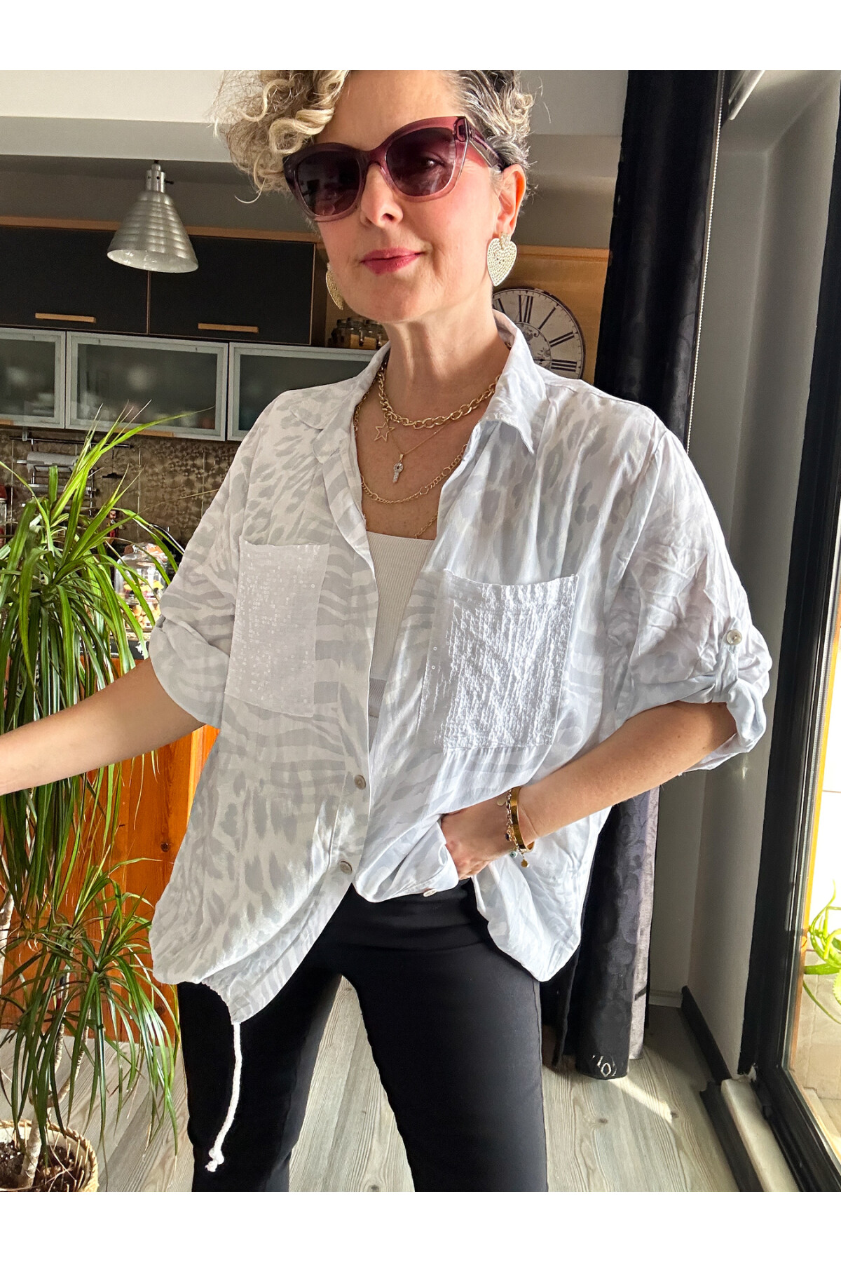 Cento Leopar Pul Detaylı Tasarım Gömlek Beyaz