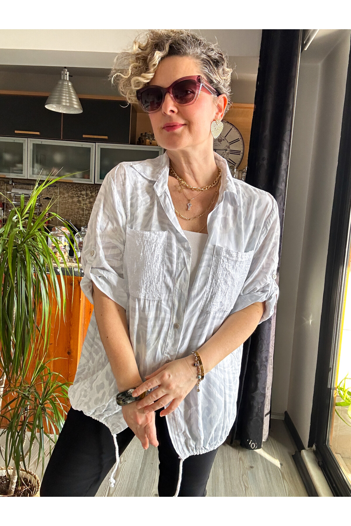 Cento Leopar Pul Detaylı Tasarım Gömlek Beyaz