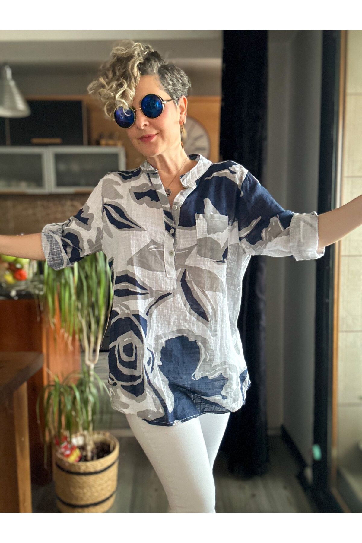 Desci Yaprak Gül Desen İtalyan Gömlek Beyaz