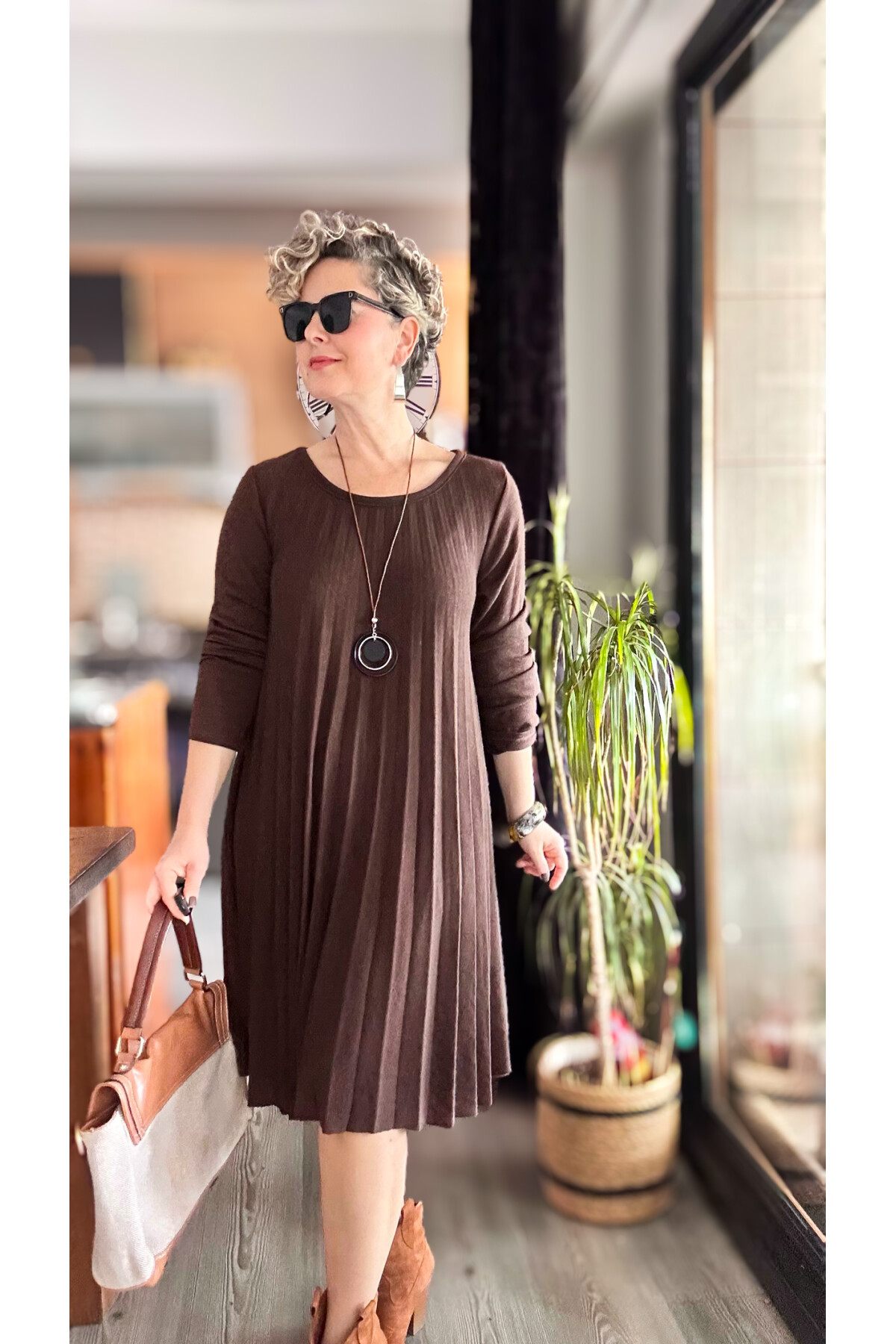 Fabro İtalyan Kolyeli Pilise Detay Elbise Kahverengi