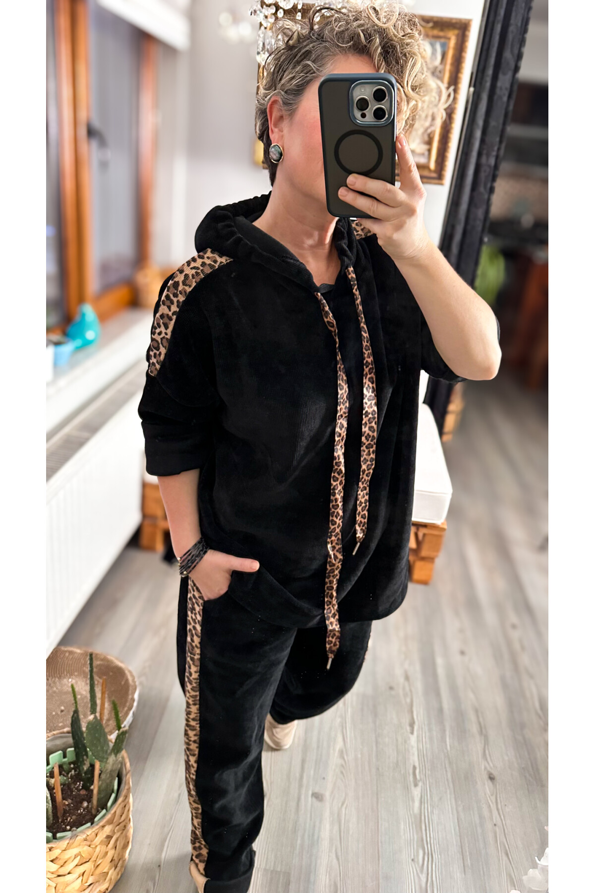 Muffin İtalyan Şönil Leopar Detay Takım Siyah