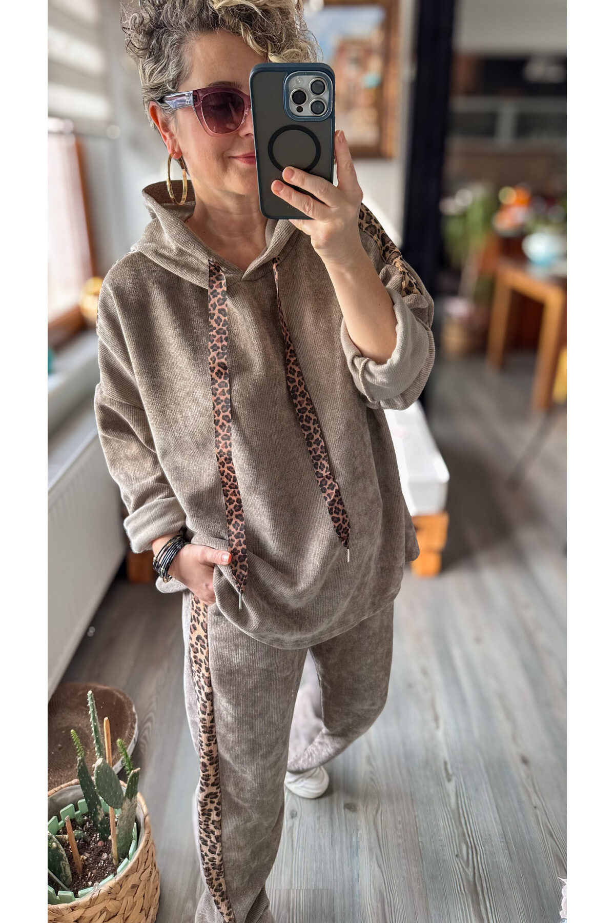 Muffin İtalyan Şönil Leopar Detay Takım Vizon