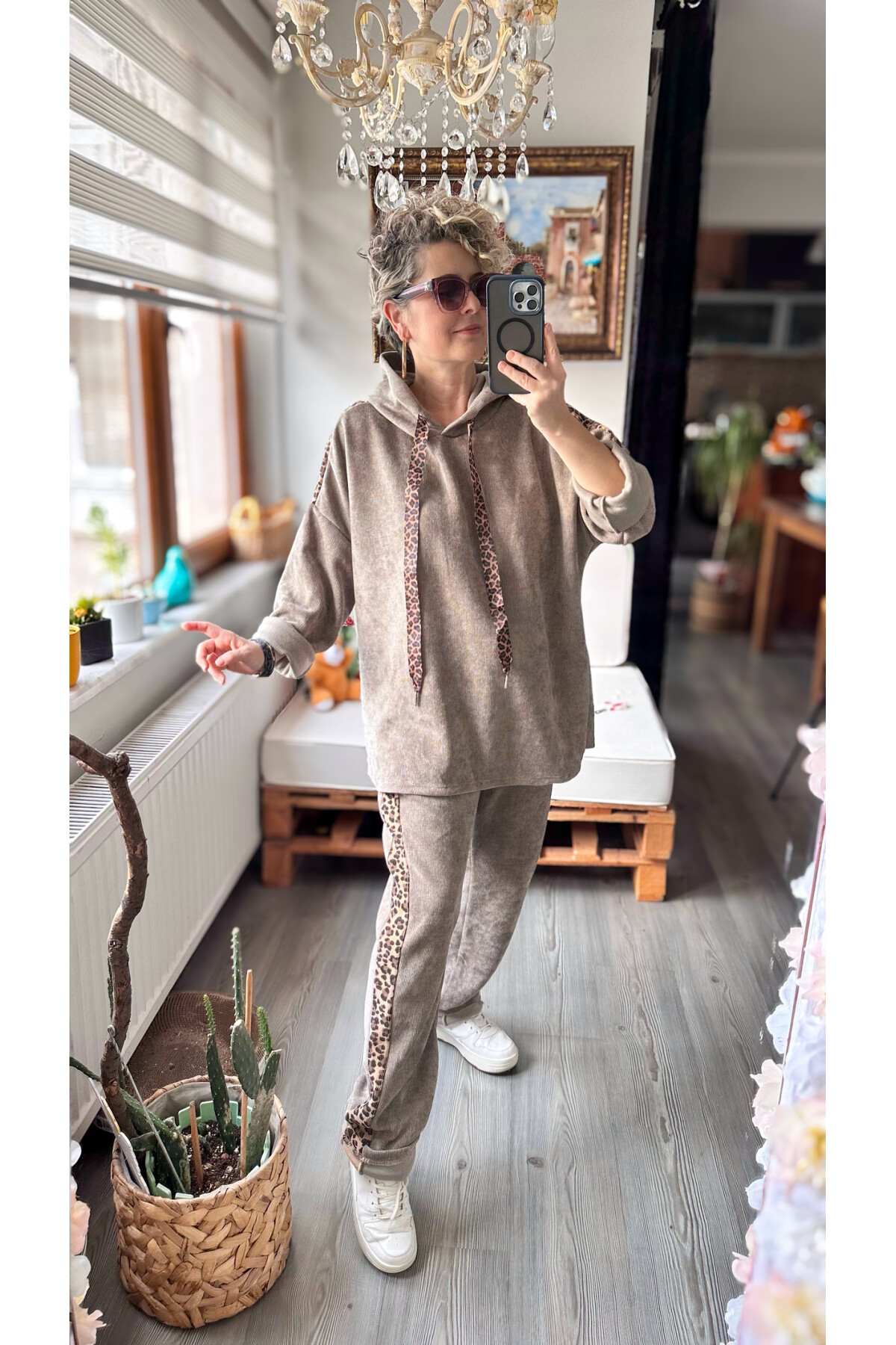 Muffin İtalyan Şönil Leopar Detay Takım Vizon