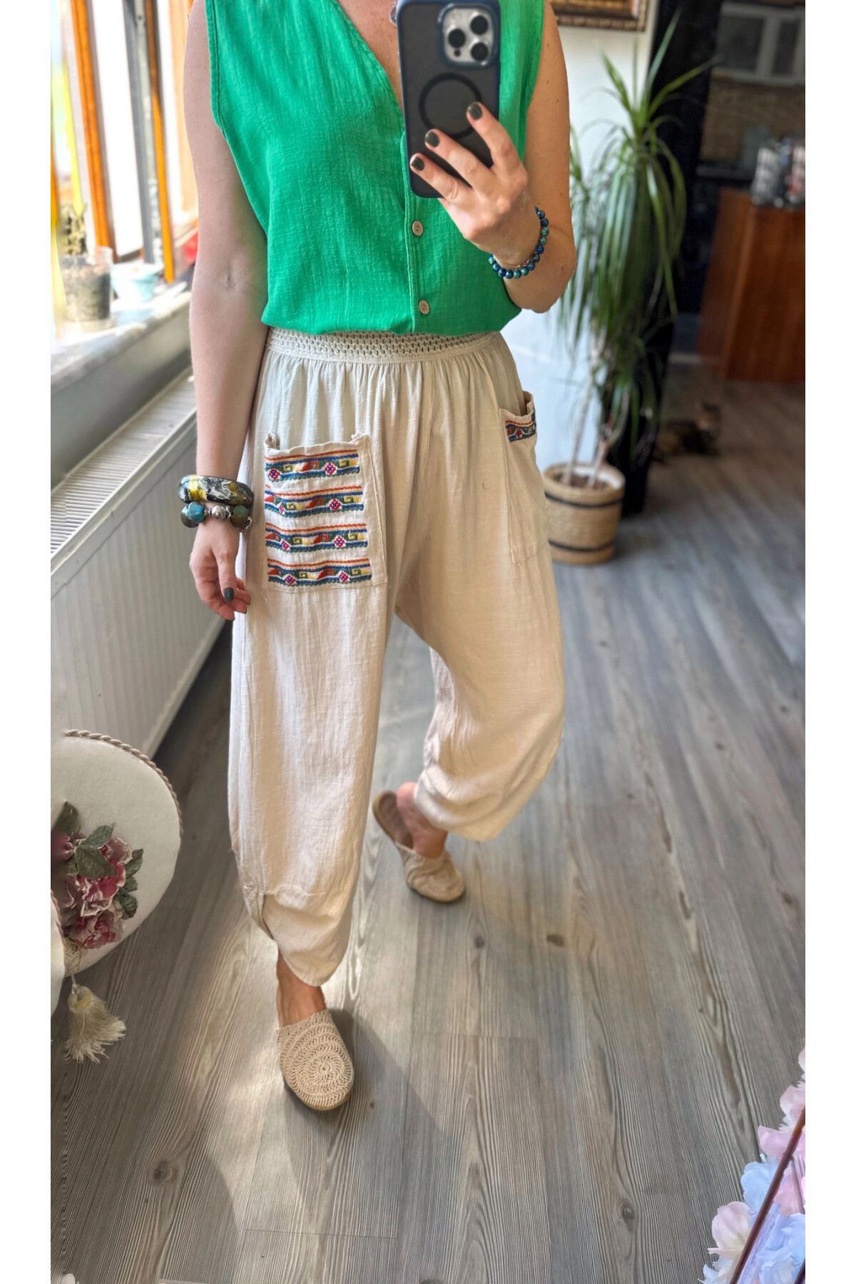 Ranna Cep Nakış Detay V Paça Pantolon Bej