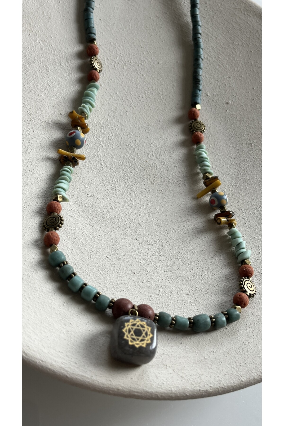 Vendu Doğal Etnik Taş Kolye