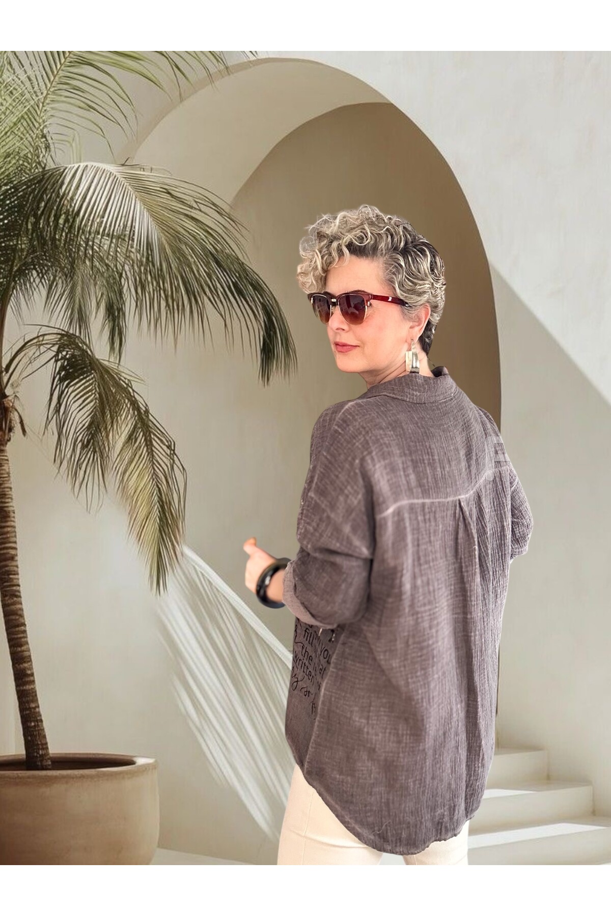 Anci İtalyan Pul Detaylı Gömlek Kahverengi