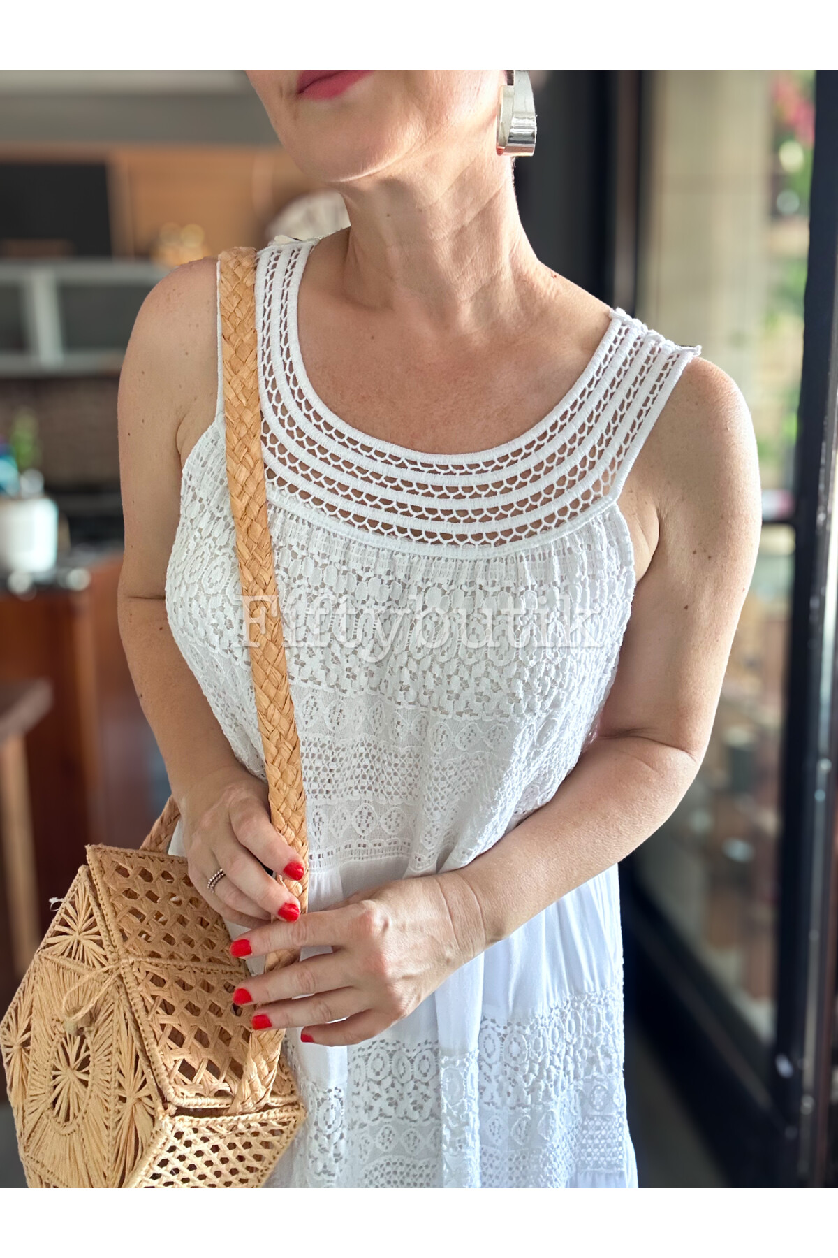 Azur İtalyan Dantel Detay Elbise Beyaz