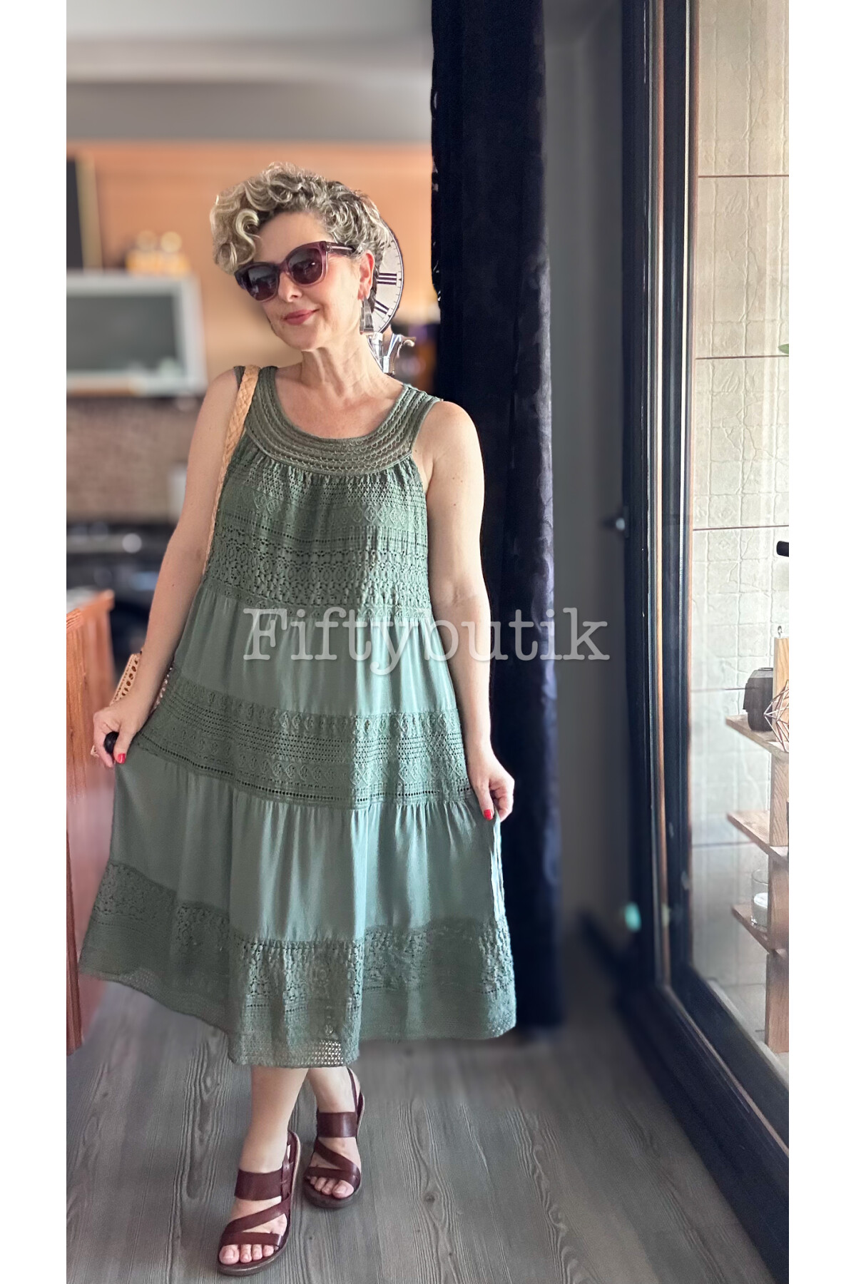 Azur İtalyan Dantel Detay Elbise Haki Yeşil