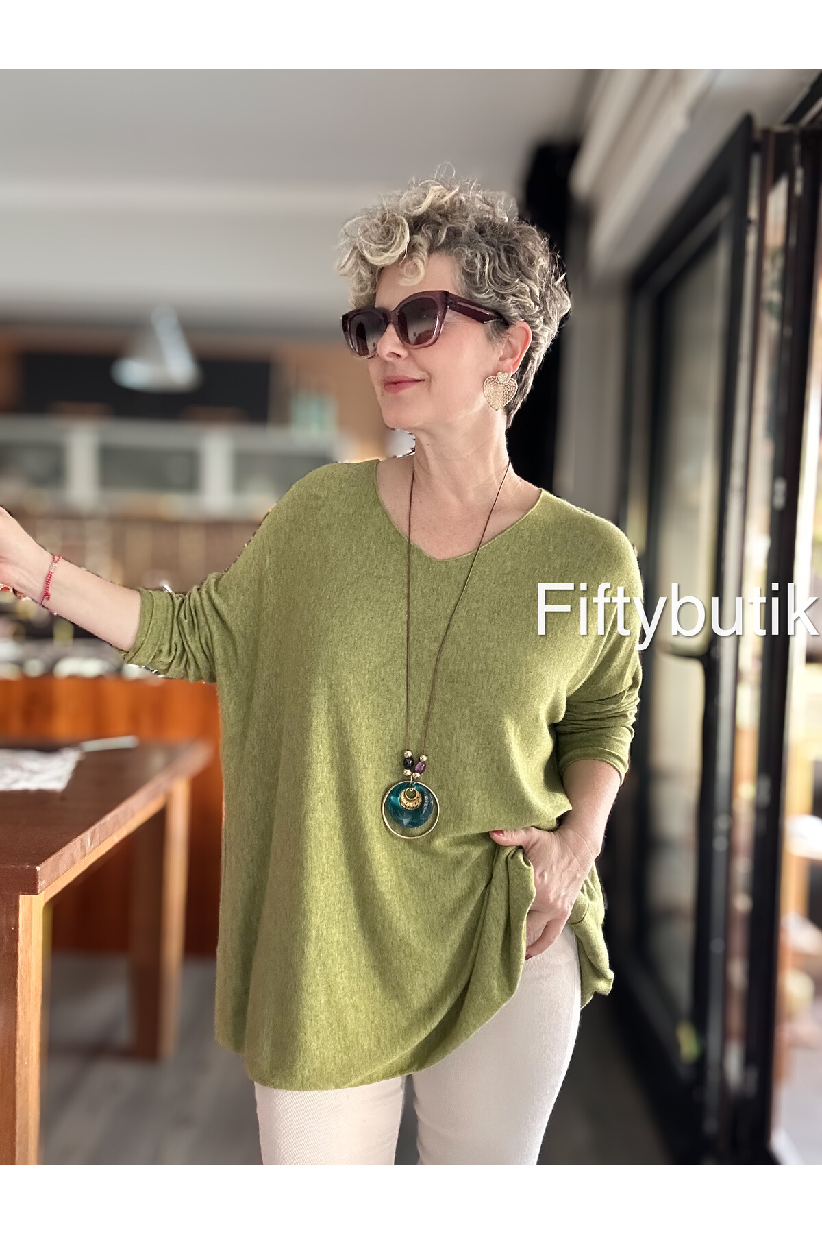 Botte İthal Kolyeli Salaş Triko Bluz Fıstık Yeşil