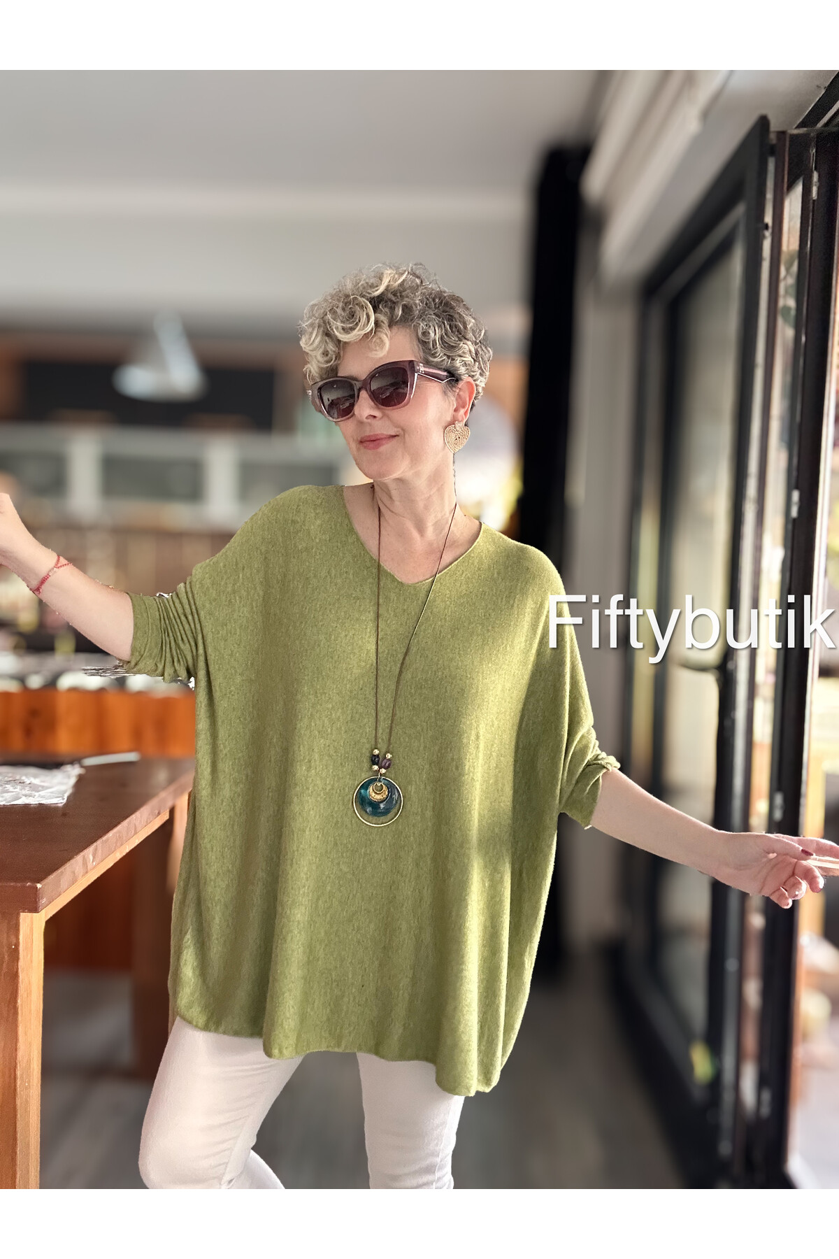 Botte İthal Kolyeli Salaş Triko Bluz Fıstık Yeşil