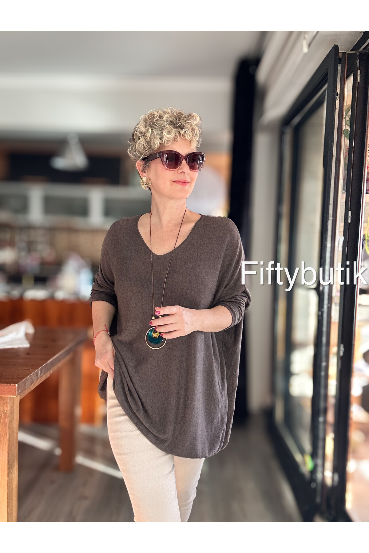 Botte İthal Kolyeli Salaş Triko Bluz Kahve