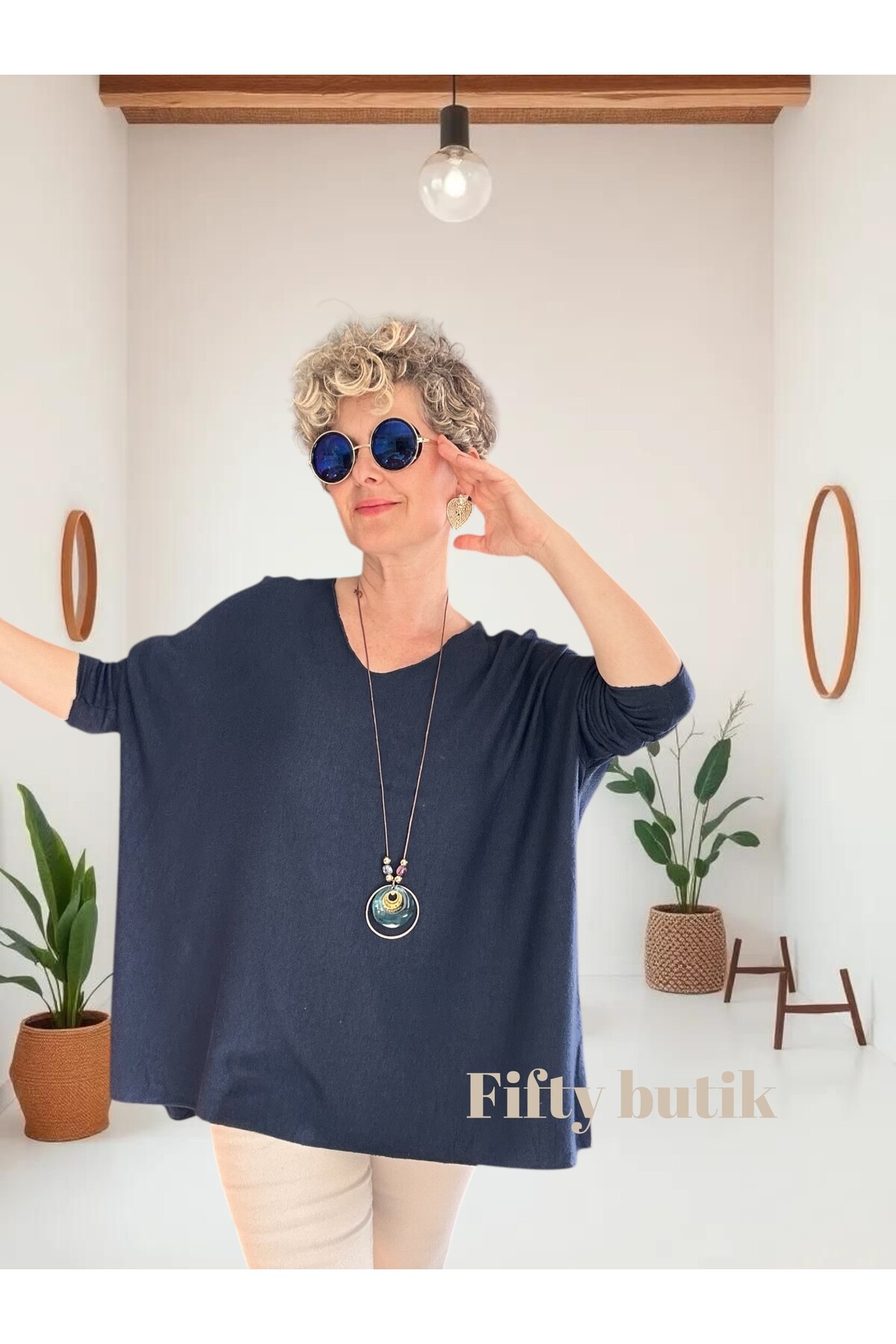 Botte İthal Kolyeli Salaş Triko Bluz Lacivert