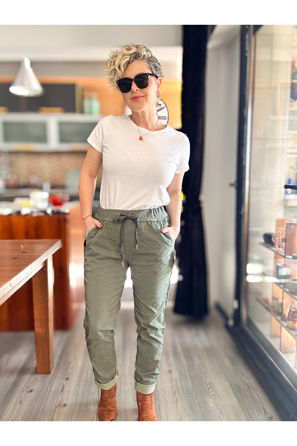 Lecce İtalyan Sihirli İnce Taş Şerit Detay Pantalon Haki