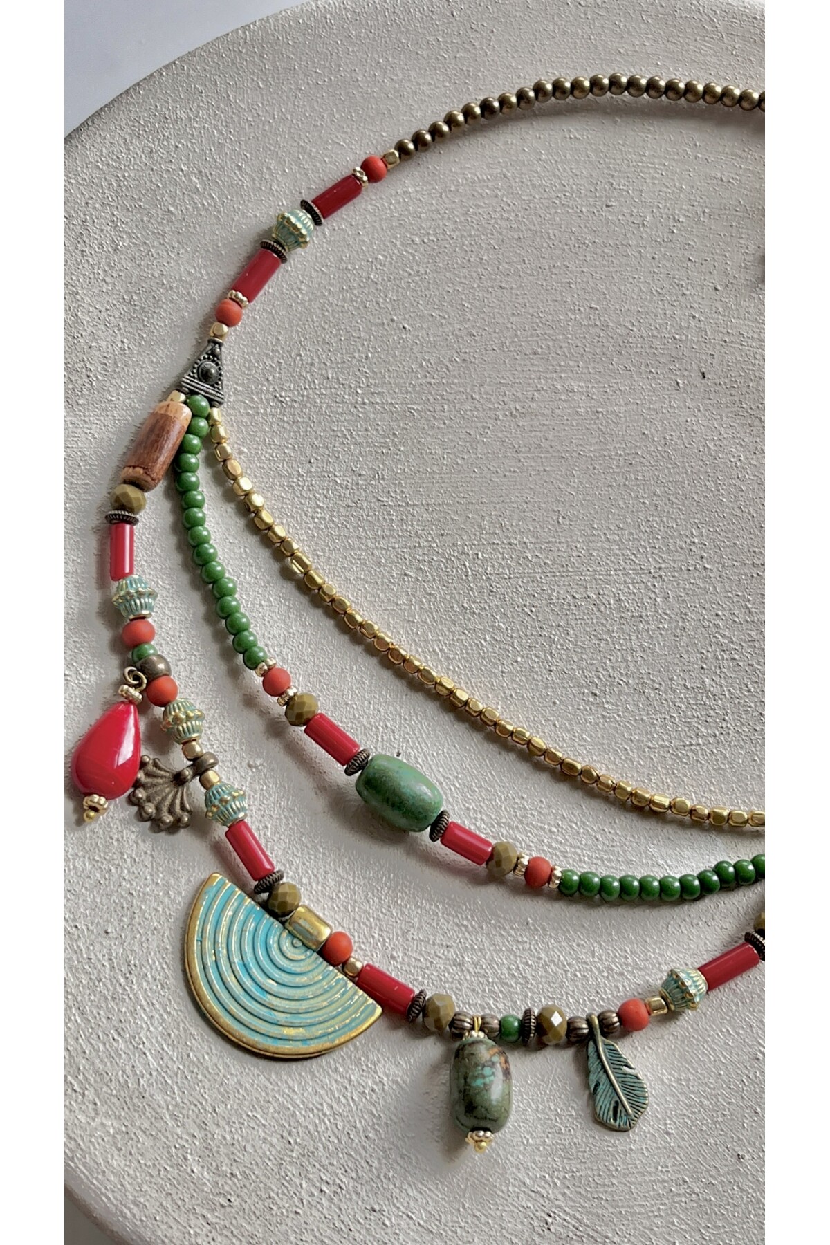 Nira Pirinç Cam Etnik Kolye