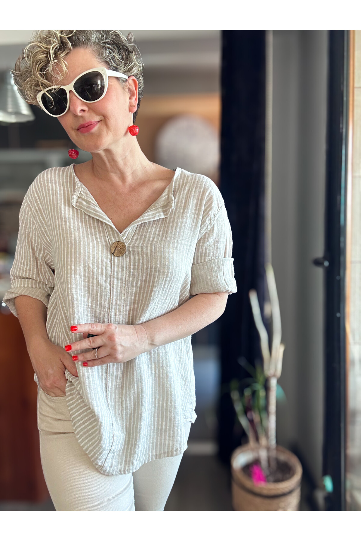 Rimmi İtalyan Çizgili Düğme Detay Bluz Beige