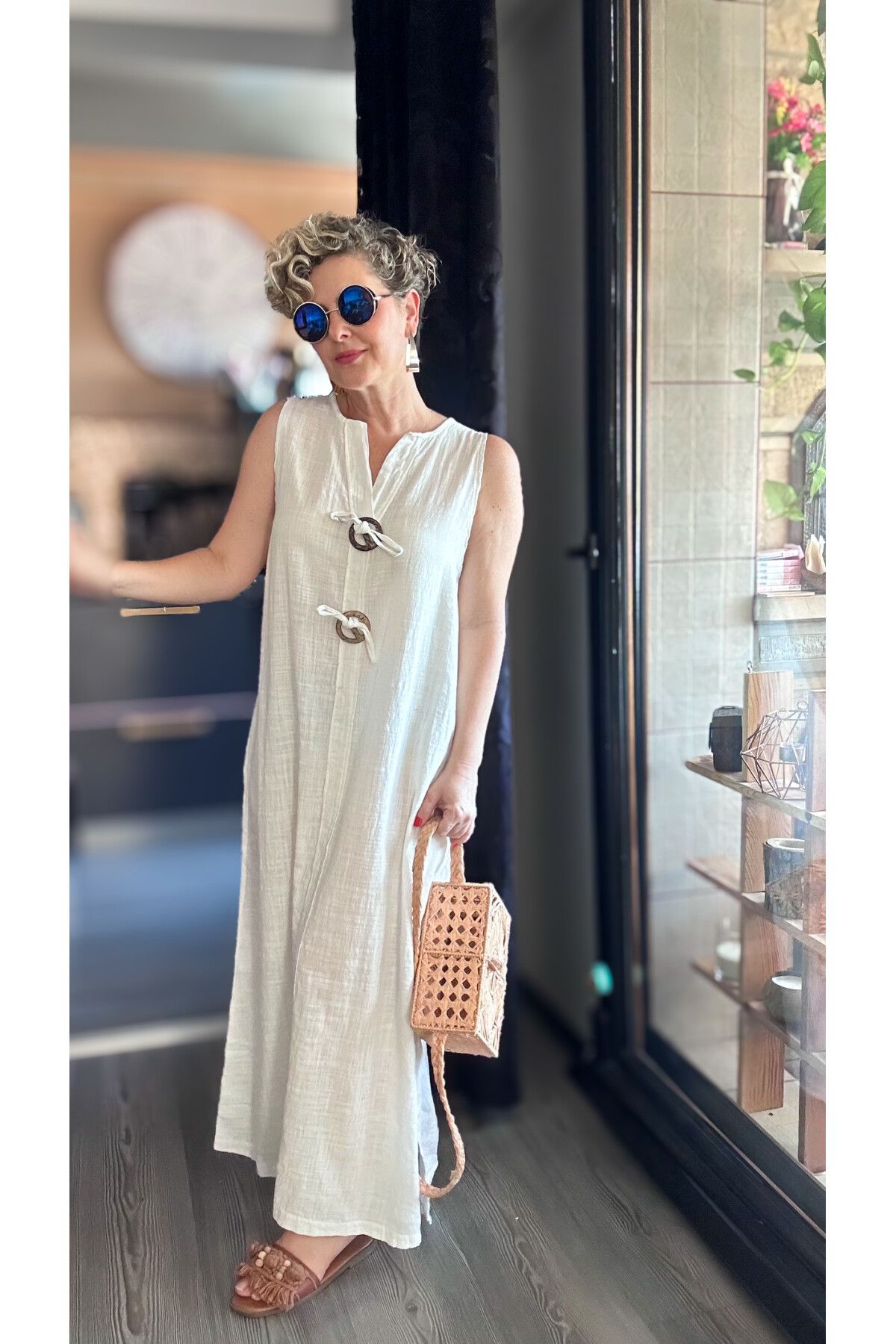 Ronni Tasarım Düğme Detay Kolsuz Elbise Beyaz