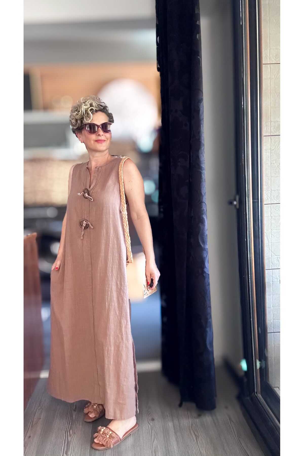 Ronni Tasarım Düğme Detay Kolsuz Elbise Kahve