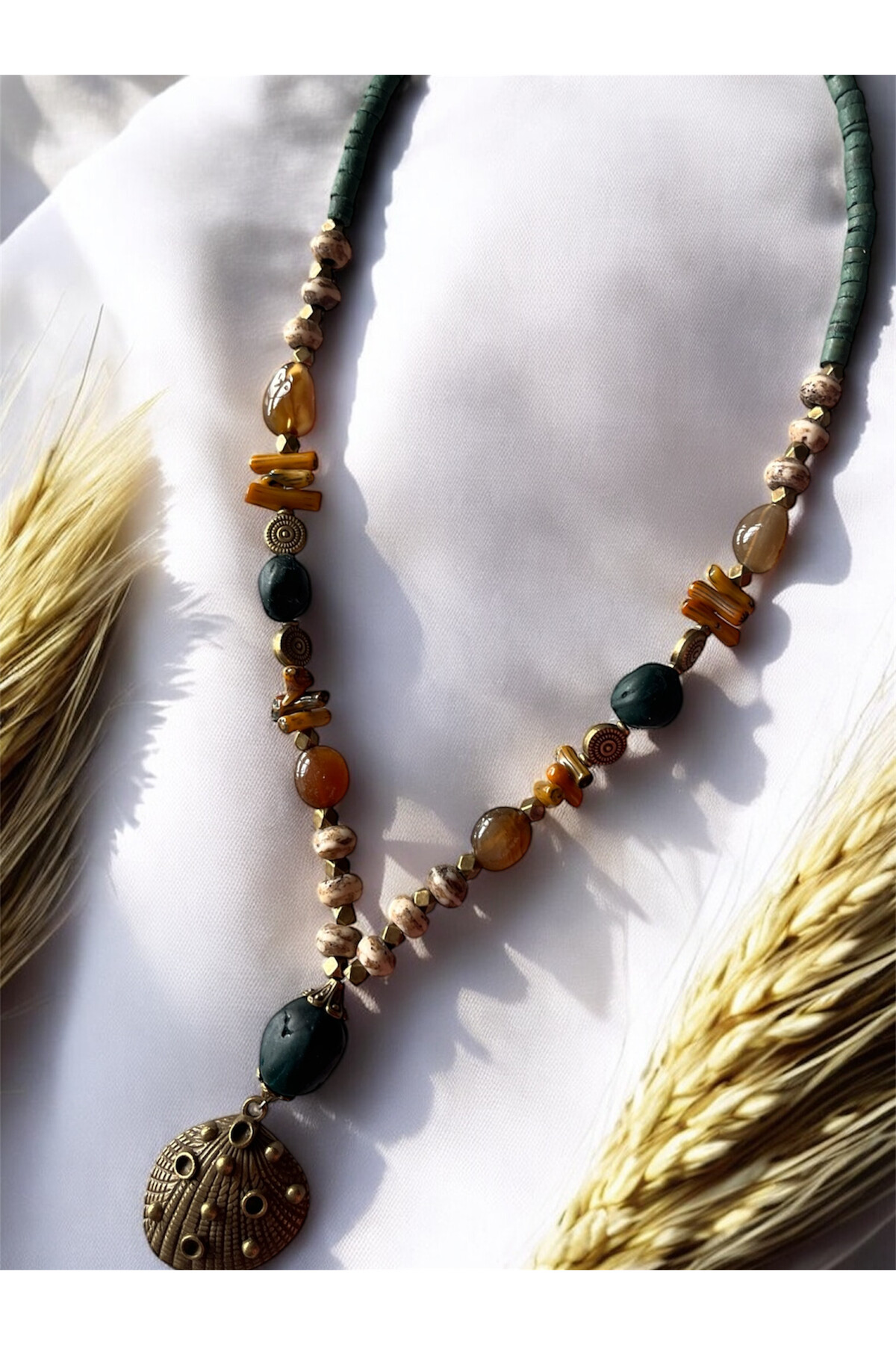 Utapı Pirinç Cam Etnik Kolye