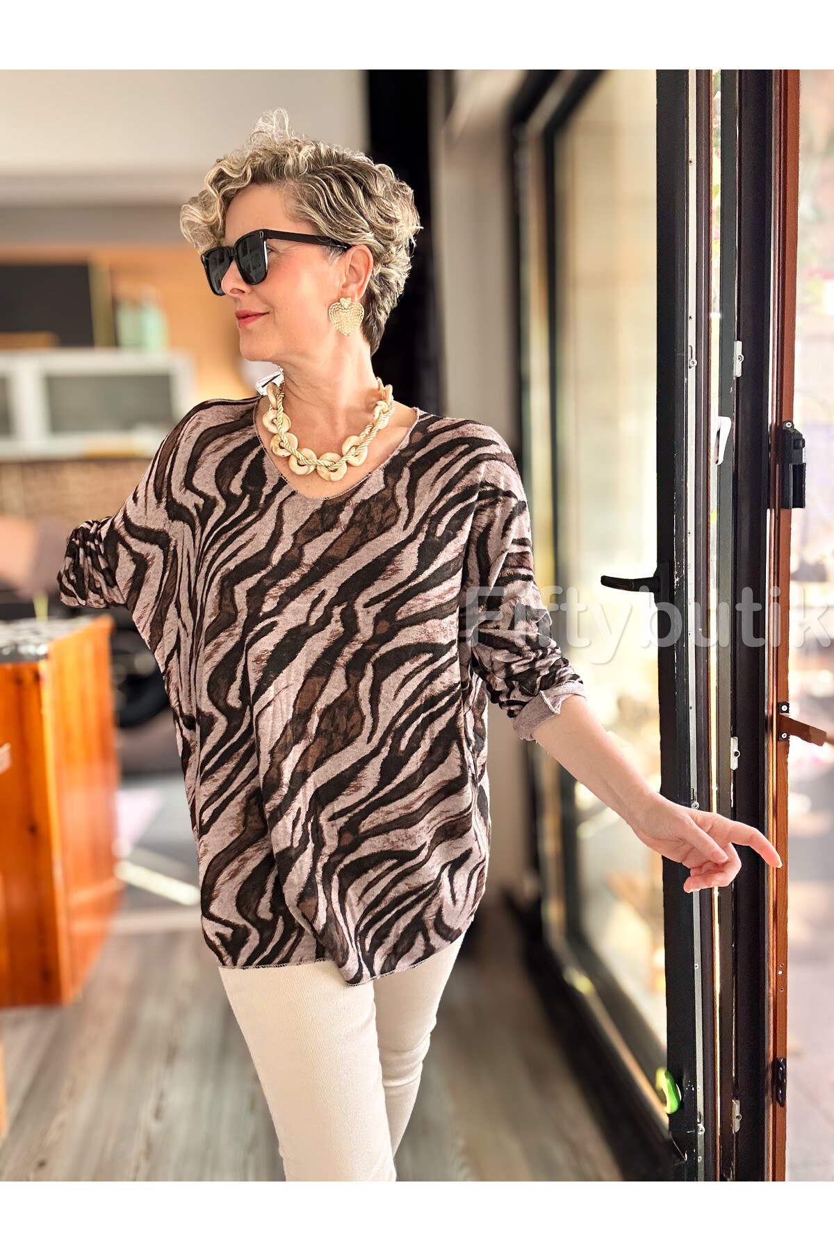 Yassa İtalyan V Yaka Zebra Desenli Triko Vizon