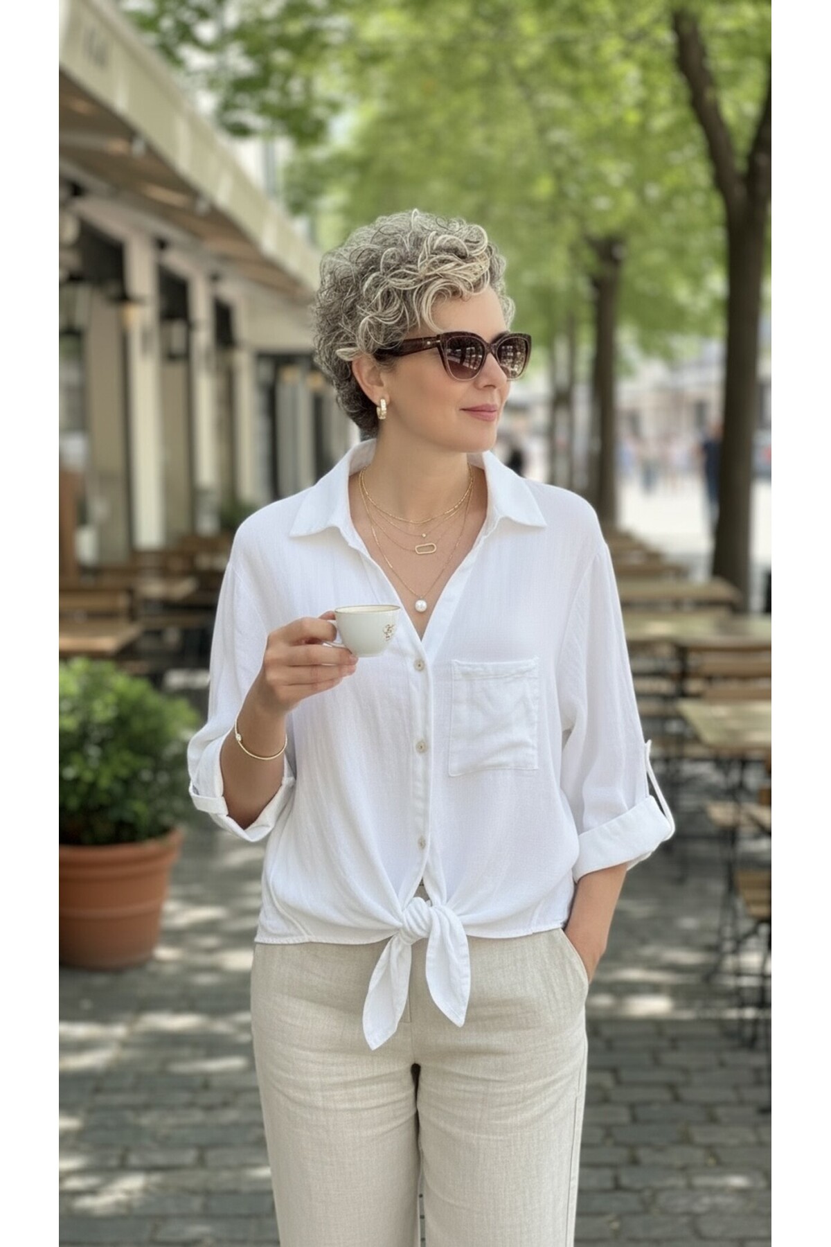 Della Sırt Brode İşlemeli İthal Keten Gömlek Beyaz