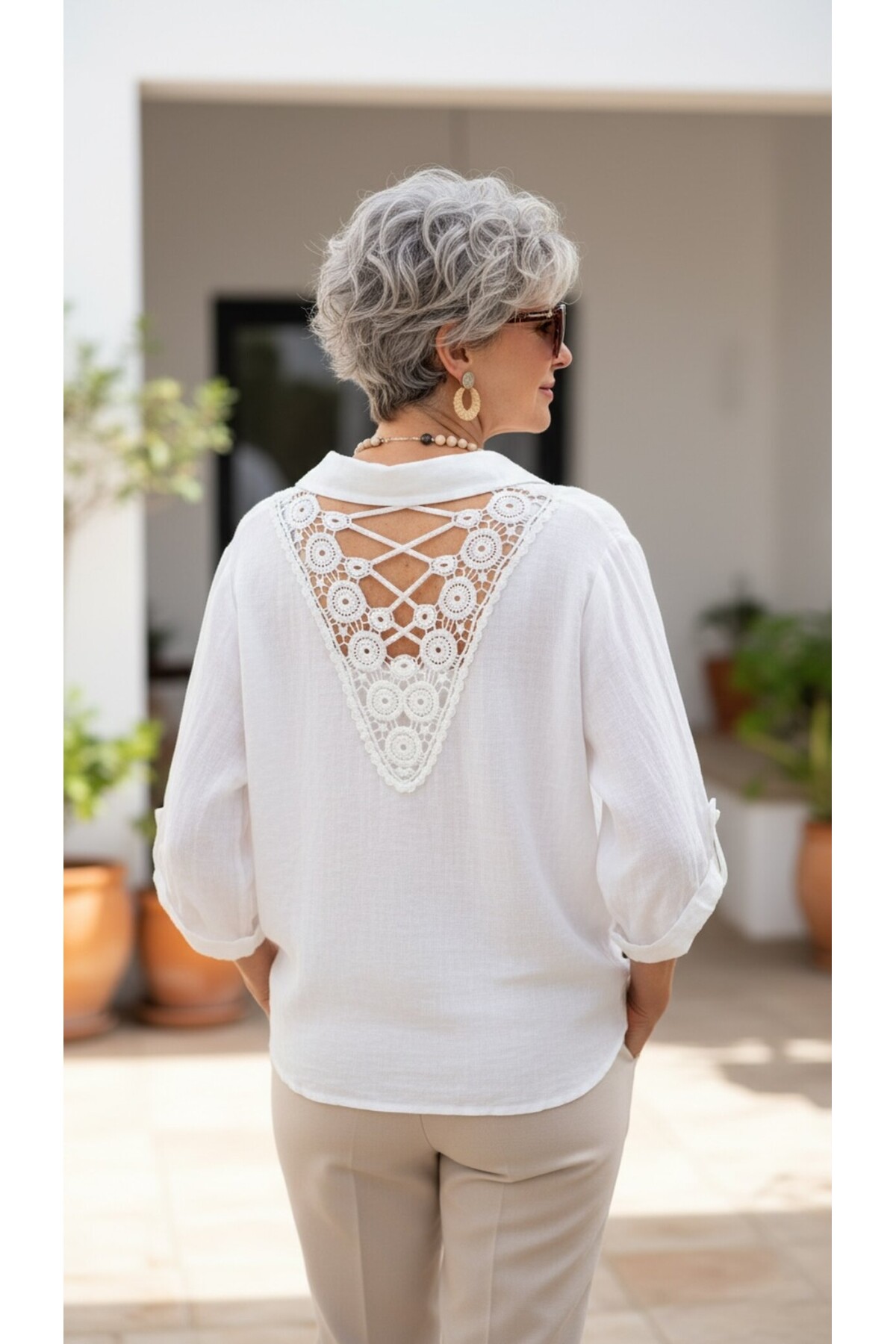 Della Sırt Brode İşlemeli İthal Keten Gömlek Beyaz