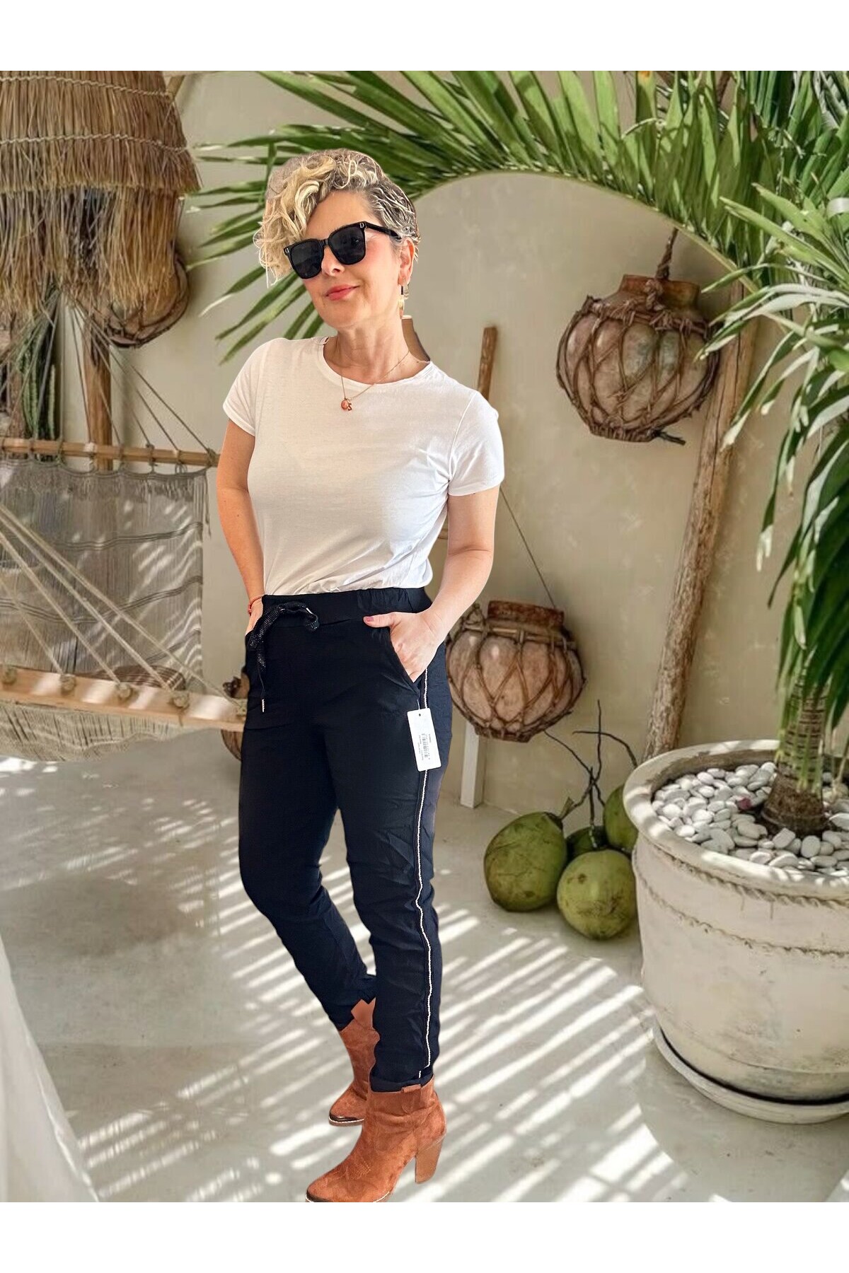 Lecce İtalyan Sihirli İnce Taş Şerit Detay Pantalon Siyah