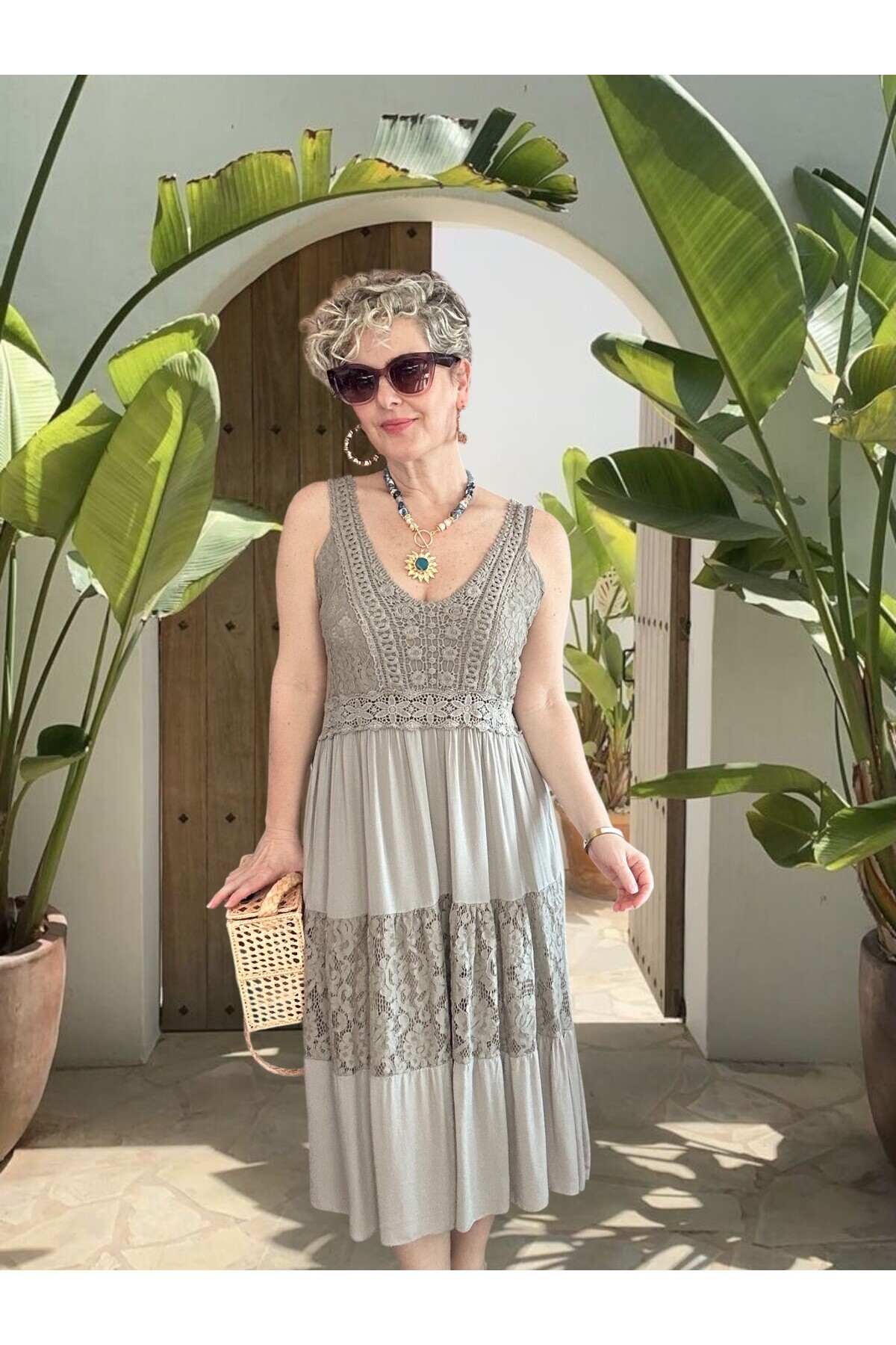 Pizzo İtalyan Brode İşlemeli Elbise Fango