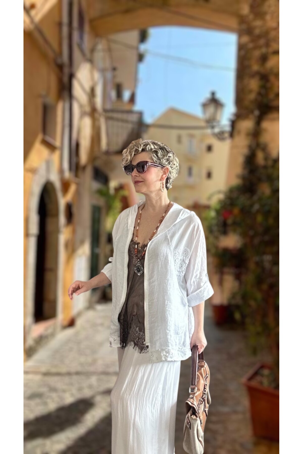 Ratta Fisto İşlemeli Payet Detaylı Truvakar Kol Keten Ceket Beyaz