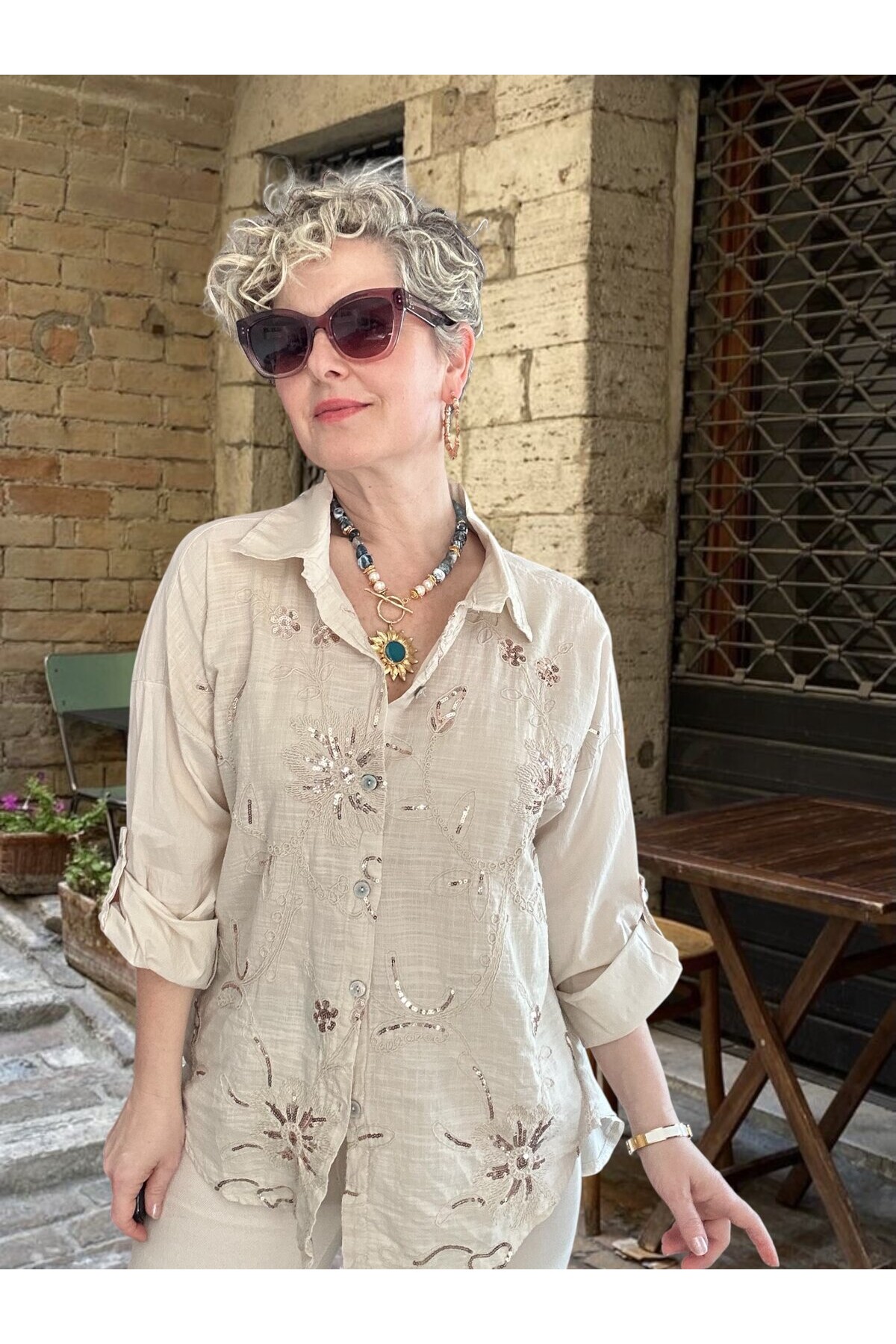 Sabbi İtalyan Payet Nakış Detaylı Gömlek Bej