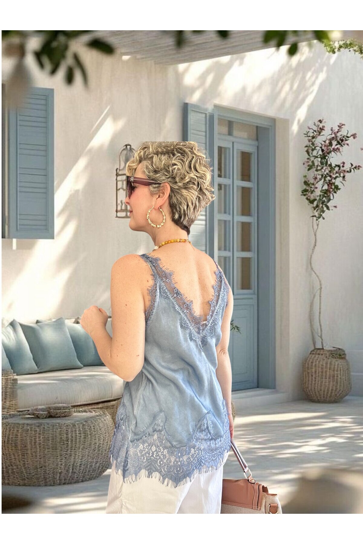 Senza Dantel Detaylı Premium Saten V Yaka Bluz İndigo