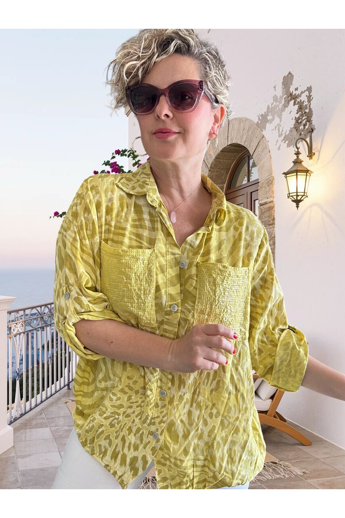 Vespa Cep Pul Detaylı Desenli Tasarım Gömlek Giallo