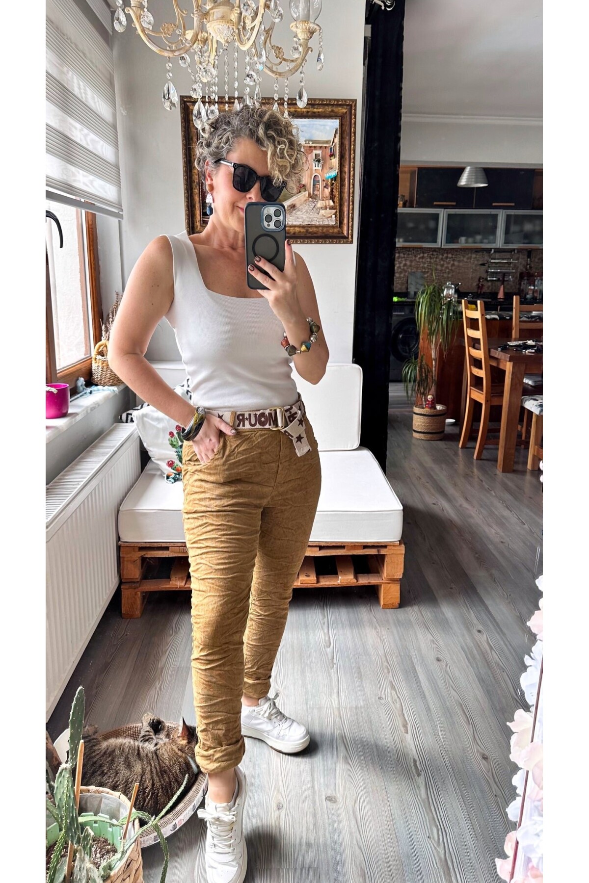 Amour İtalyan Sihirli Kemer Detaylı Pantolon Camel
