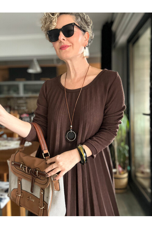 Fabro İtalyan Kolyeli Pilise Detay Elbise Kahverengi