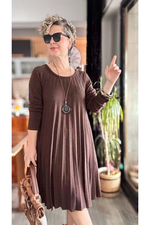 Fabro İtalyan Kolyeli Pilise Detay Elbise Kahverengi