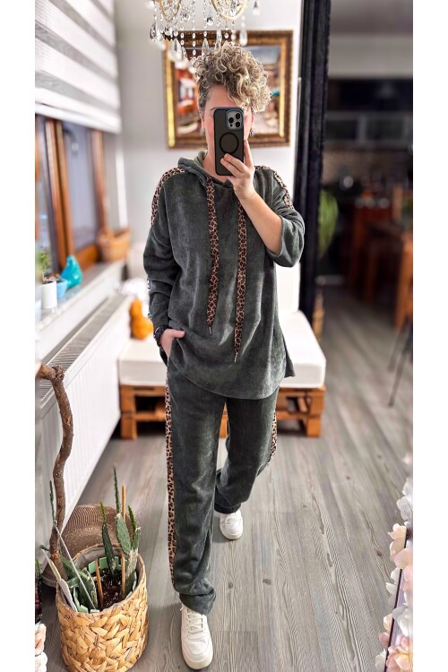 Muffin İtalyan Şönil Leopar Detay Takım Haki