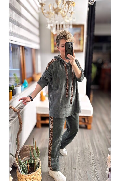 Muffin İtalyan Şönil Leopar Detay Takım Haki