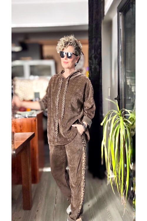 Muffin İtalyan Şönil Leopar Detay Takım Kahve