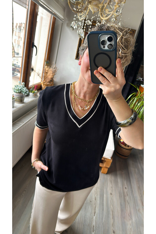 Orfe V Yaka Ve Kol Çizgili Triko Bluz Siyah