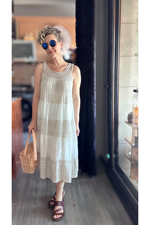 Azur İtalyan Dantel Detay Elbise Beige