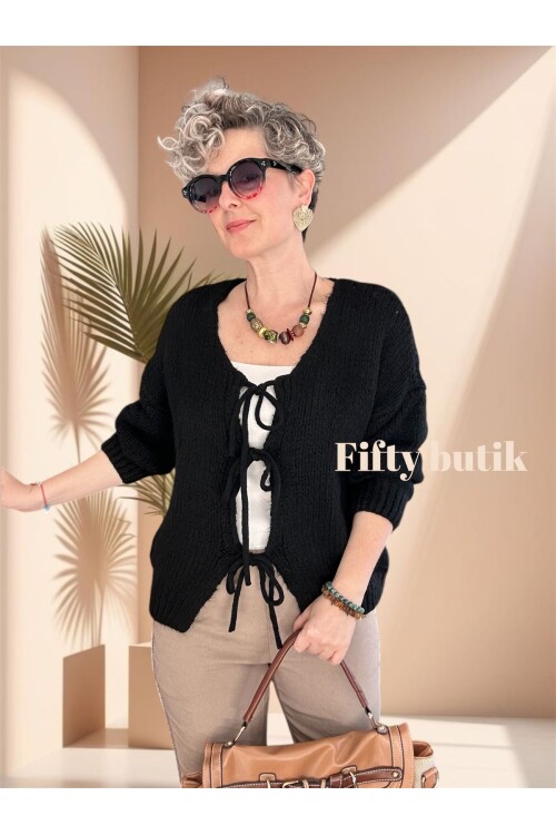 Blum Tasarım Bağcıklı Yün Hırka Siyah