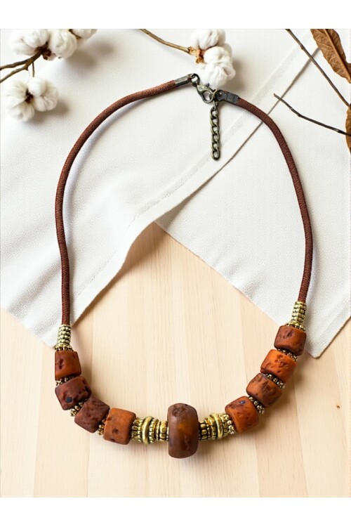 Luminous Pirinç Cam Etnik Kolye Kiremit