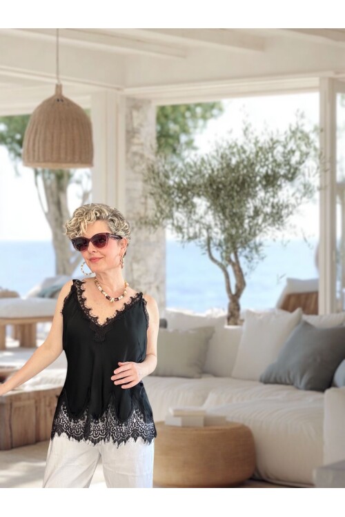Senza Dantel Detaylı Premium Saten V Yaka Bluz Siyah