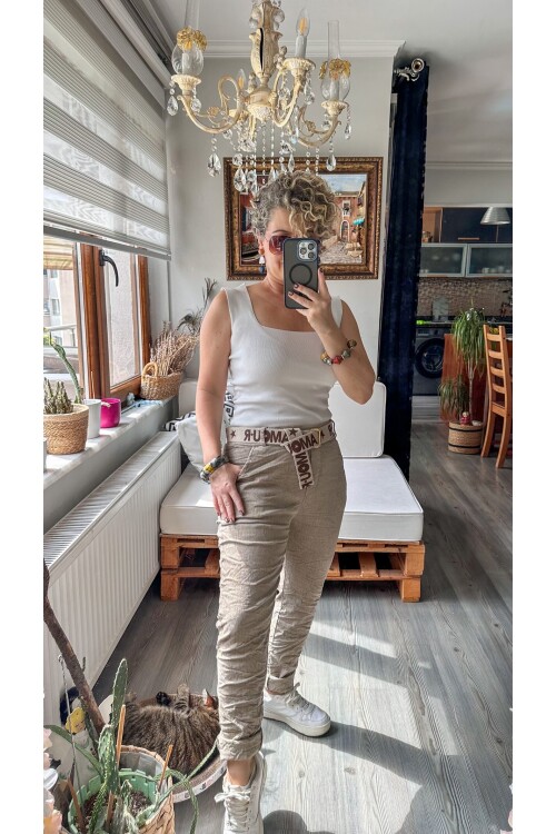 Amour İtalyan Sihirli Kemer Detaylı Pantolon Beige