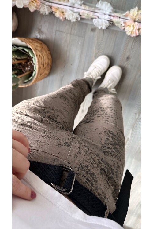 Gianni İtalyan Desen Detay Kemerli Sihirli Pantolon Taupe